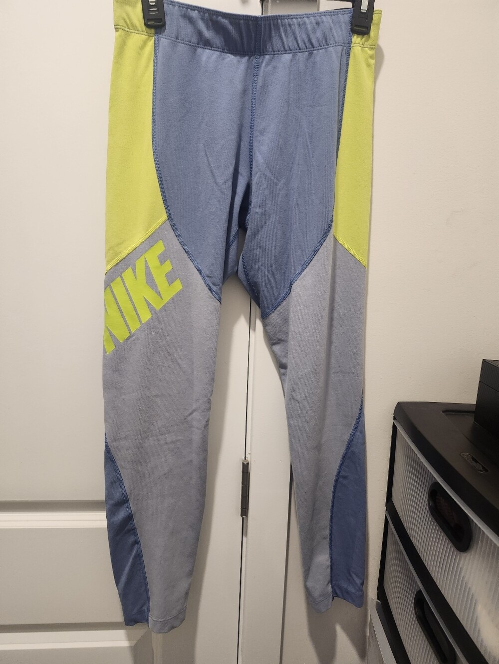 Nike Women’s Light Blue & Neon Yellow Performance Tights